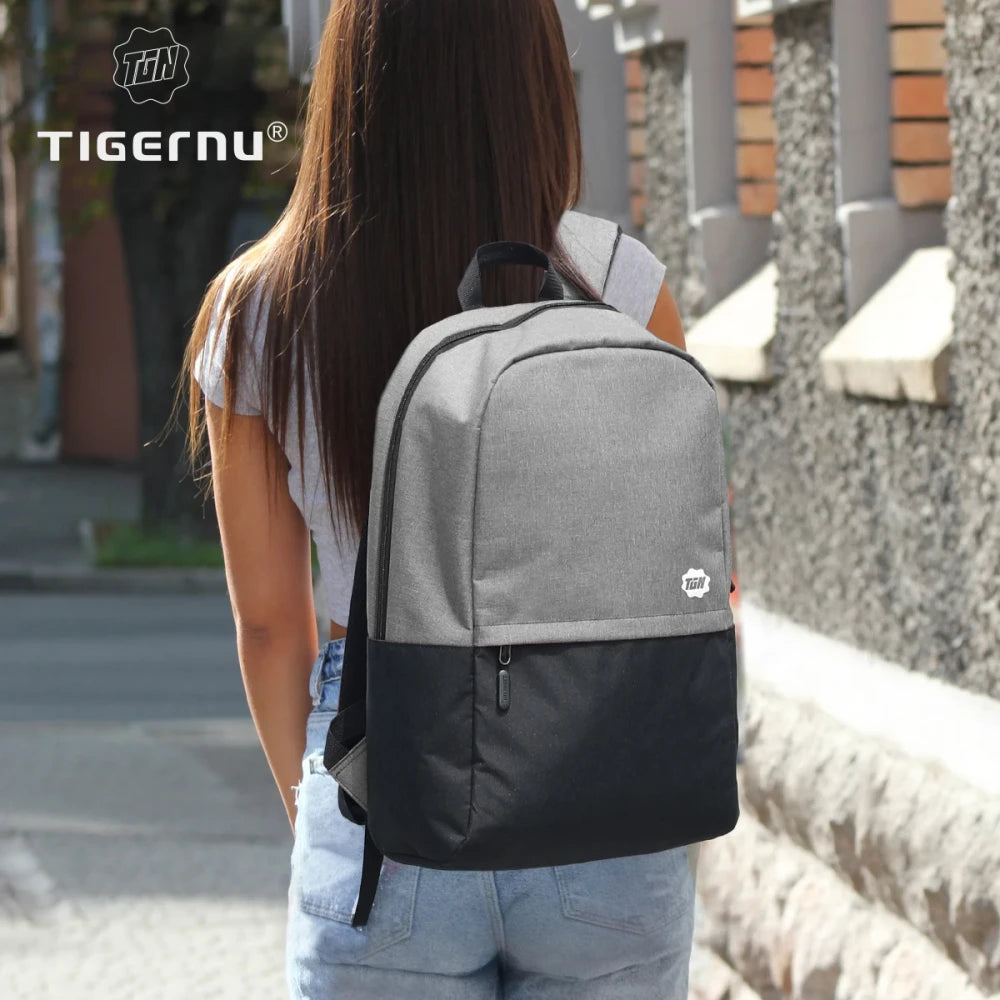 Lightweight Casual Laptop Backpack